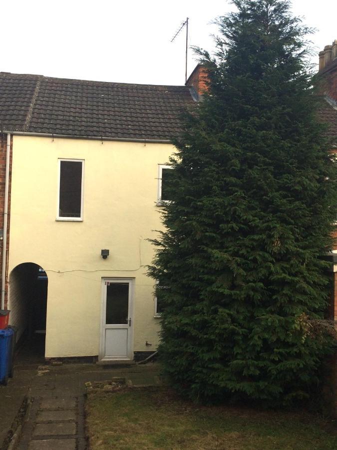 4 Bedroom House For Corporate Stays In Kettering Exterior foto